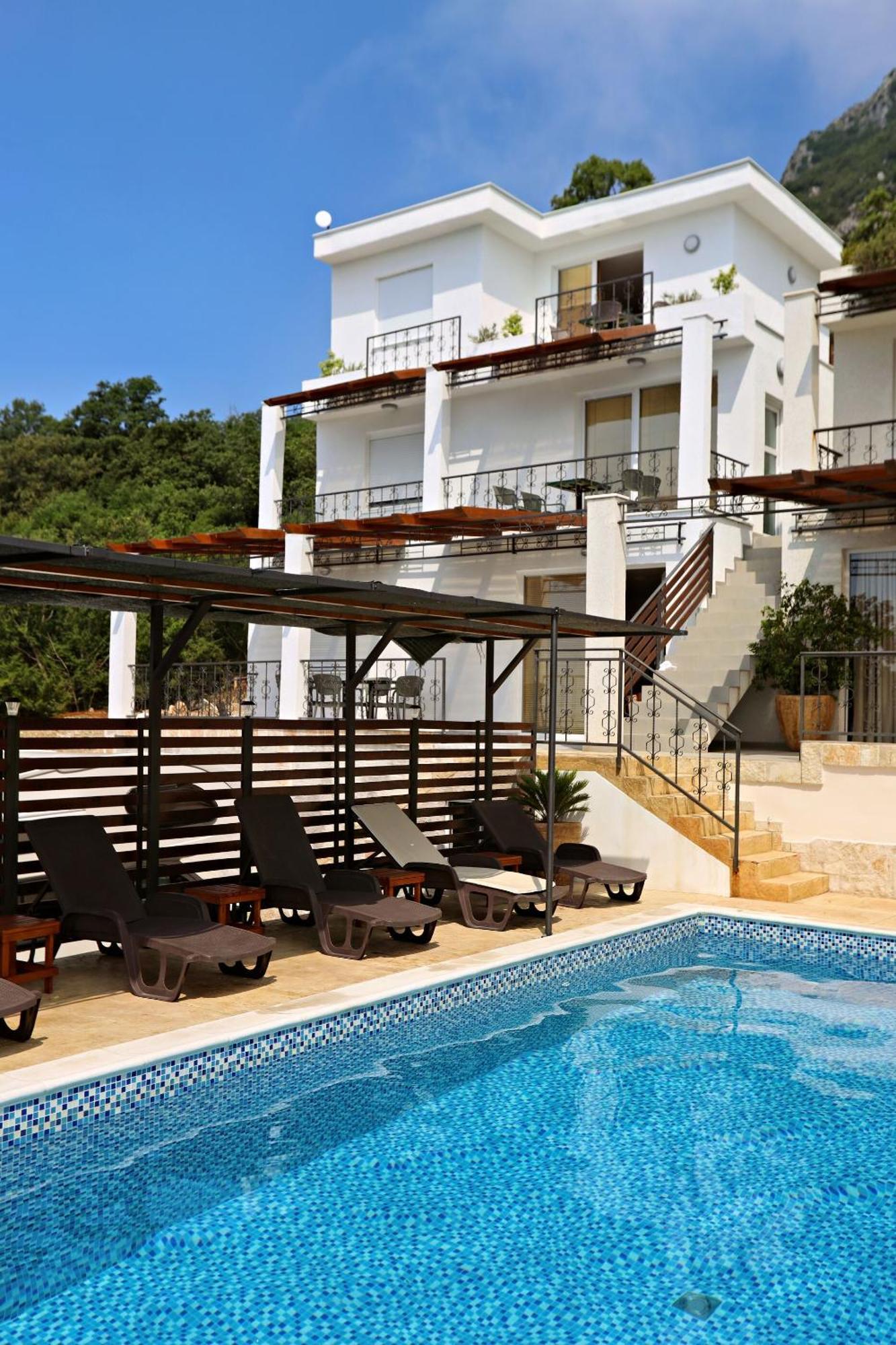 Apartments Oktopus Sutomore Exterior photo